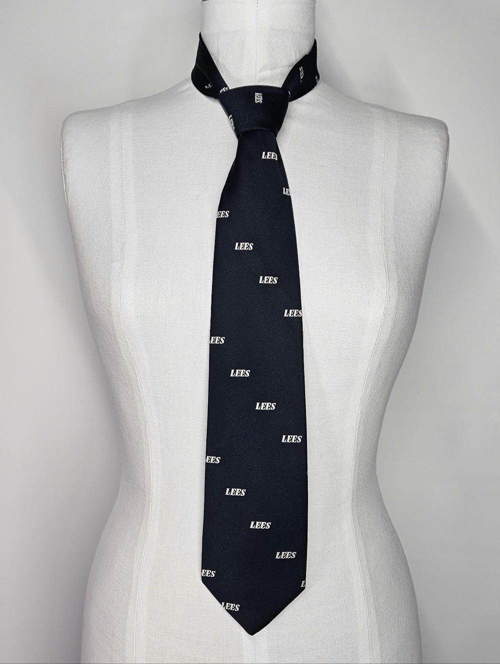 Prince Consort 54x3.25" LEES Necktie Tie Vintage Navy Logo Patented Clasp Silk